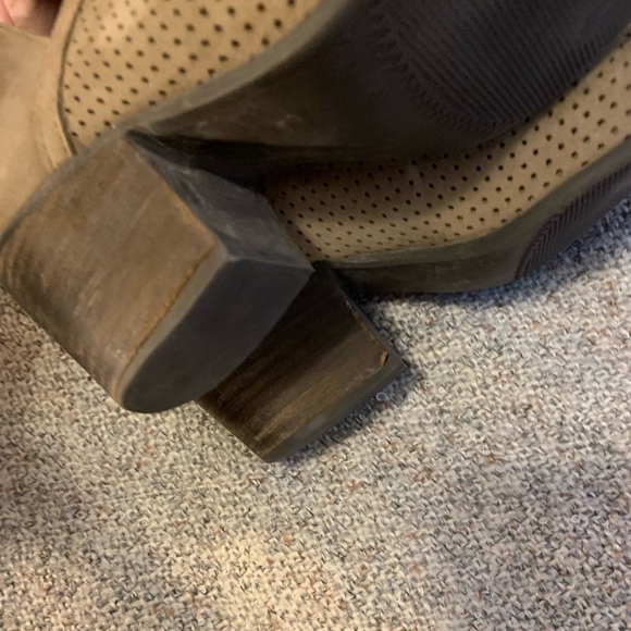 Steve Madden Amerisa Tan Boots - Picture 6 of 8